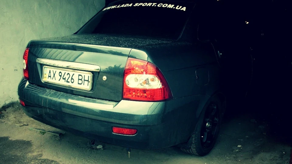Lada Пріора Седан ПоНтОрЕзКу 5