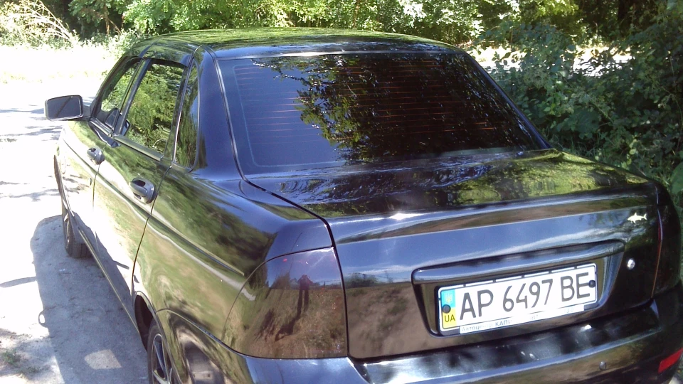 Lada Пріора Седан куля 4