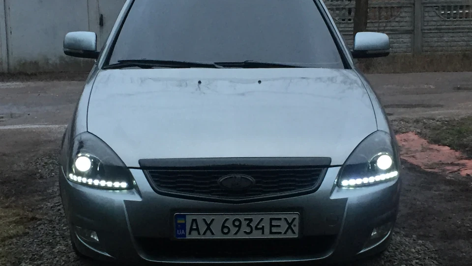 Lada Пріора Седан quartz metallic 4