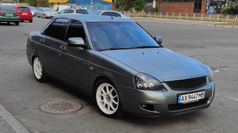 Lada Пріора Седан SE 4