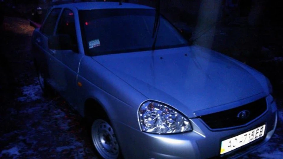 Lada Пріора Седан сріблястий 2
