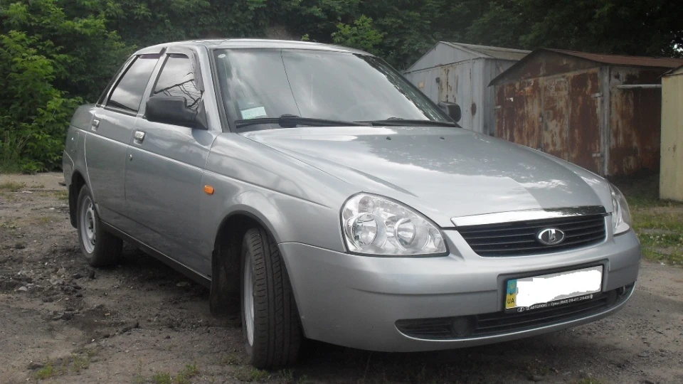 Lada Пріора Седан Срібляста ластівка 4