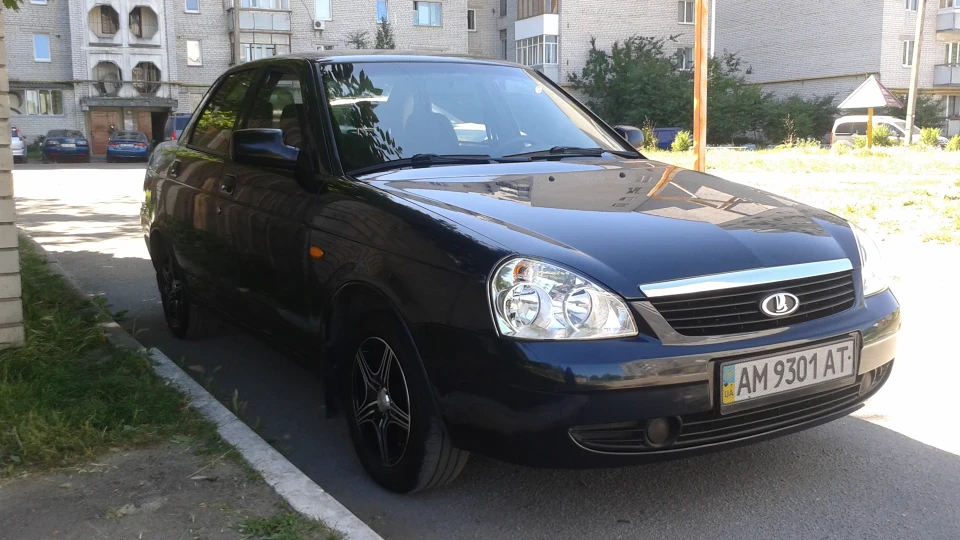 Lada Пріора Седан Синій Металик 4