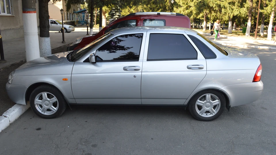Lada Пріора Седан снігова королева 4