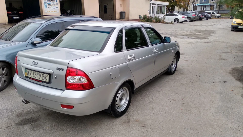 Lada Пріора Седан Снігова королева 4