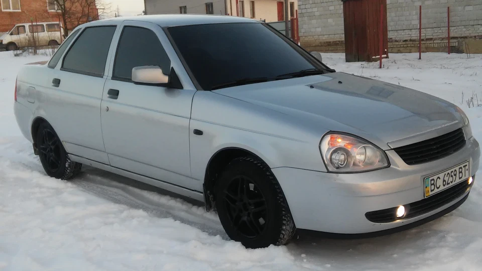 Lada Пріора Седан снігова королева 4