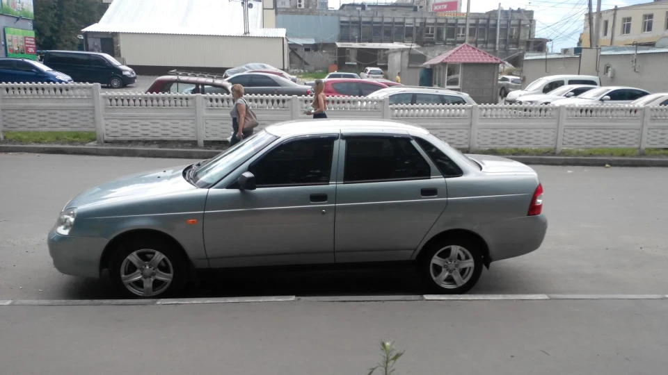 Lada Пріора Седан STIF-88 3