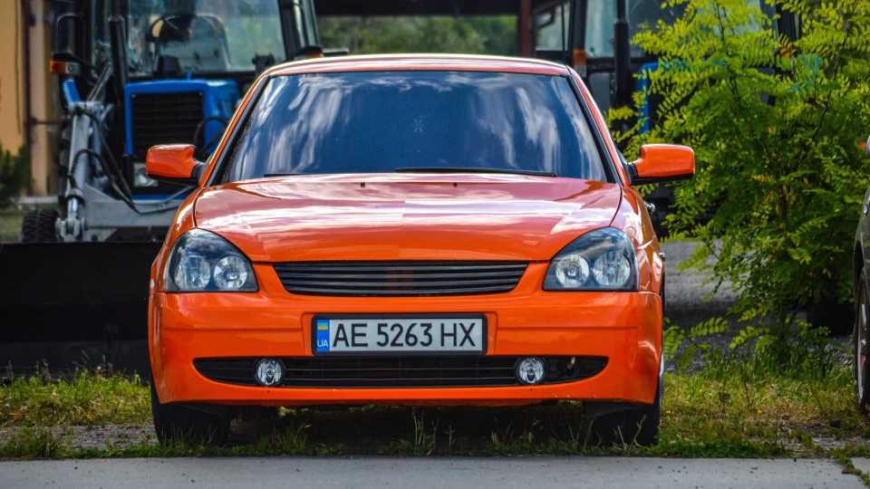 Lada Пріора Седан Турбо-Апельсін 3