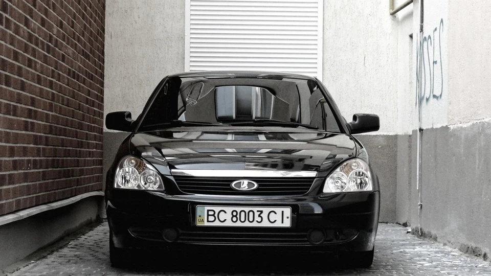 Lada Пріора Седан UA dag 3