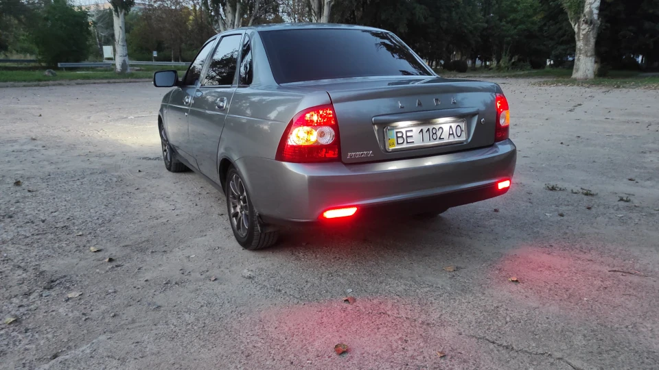Lada Пріора Седан UA 2