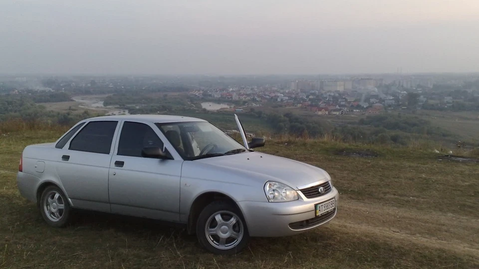 Lada Пріора Седан жигуль звичайний 3