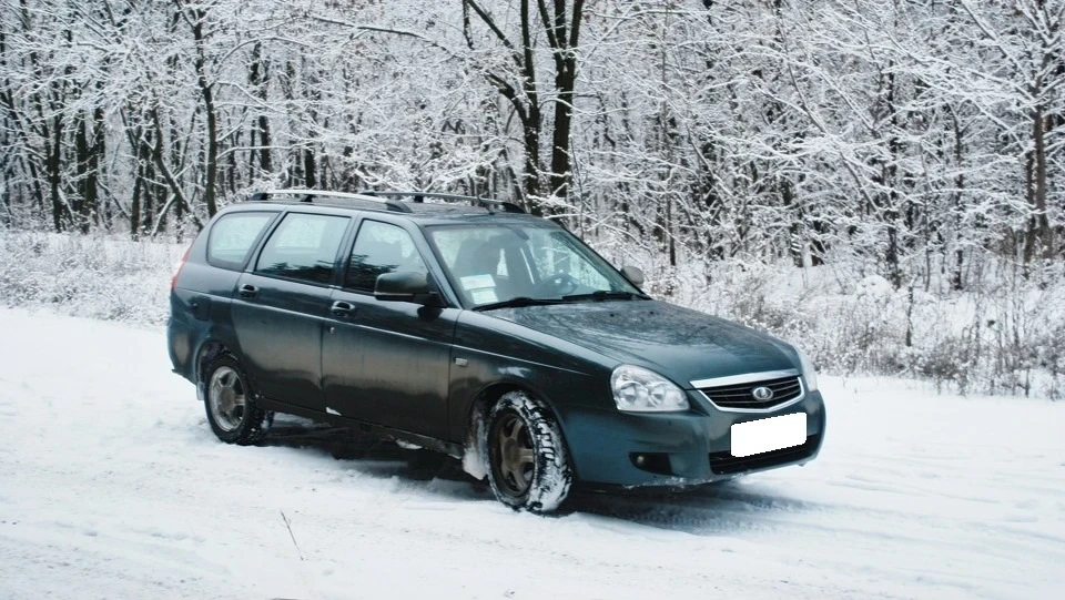 Lada Пріора Універсал 4