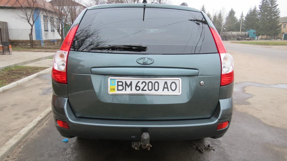 Lada Пріора Універсал 2