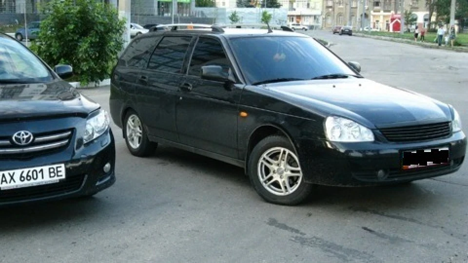Lada Пріора Універсал 4