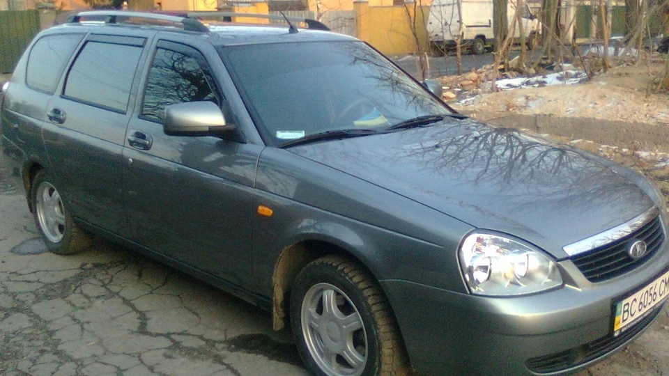 Lada Пріора Універсал 2