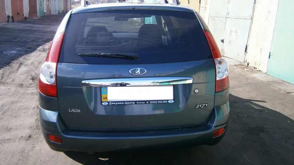 Lada Пріора Універсал 3