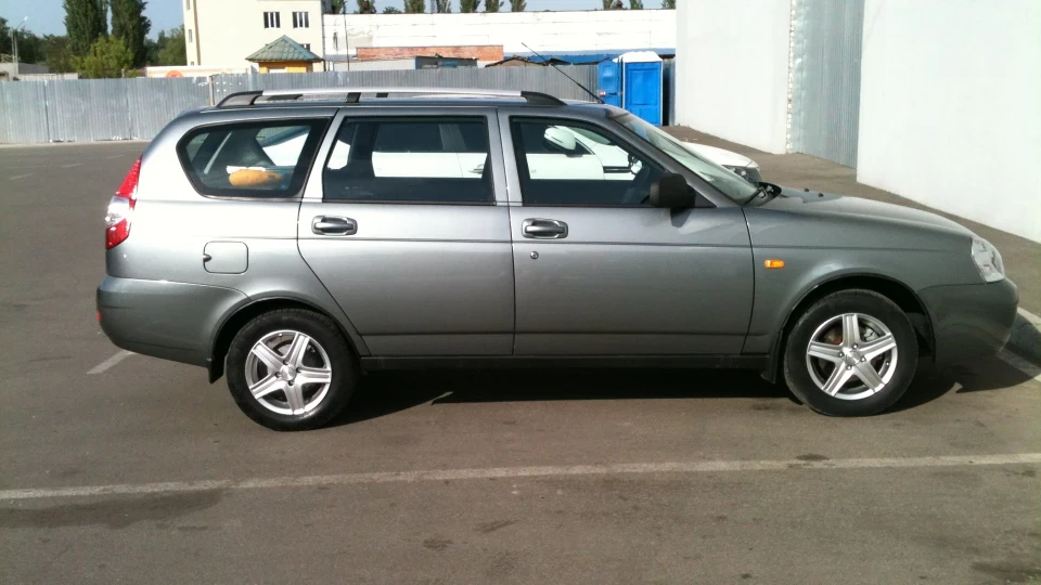 Lada Пріора Універсал -Quartz Wagon- 3