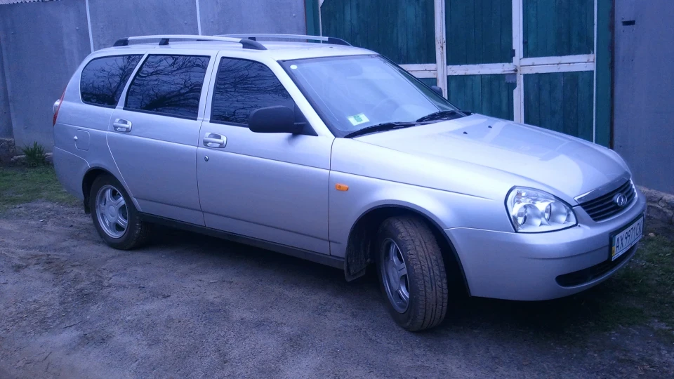 Lada Пріора Універсал Wagon Kh 2