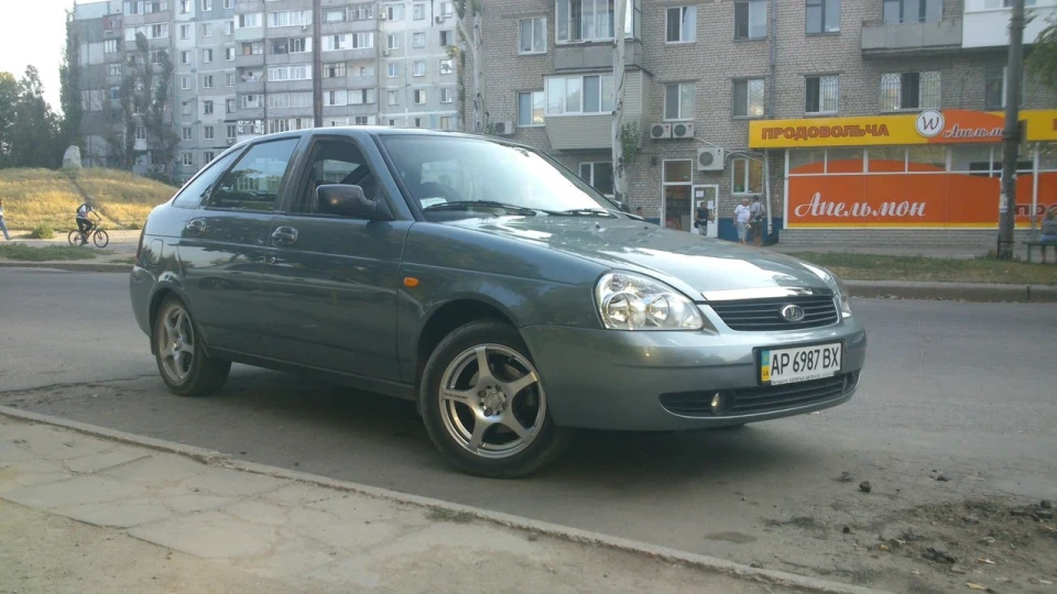 Lada Пріора Хетчбек 5
