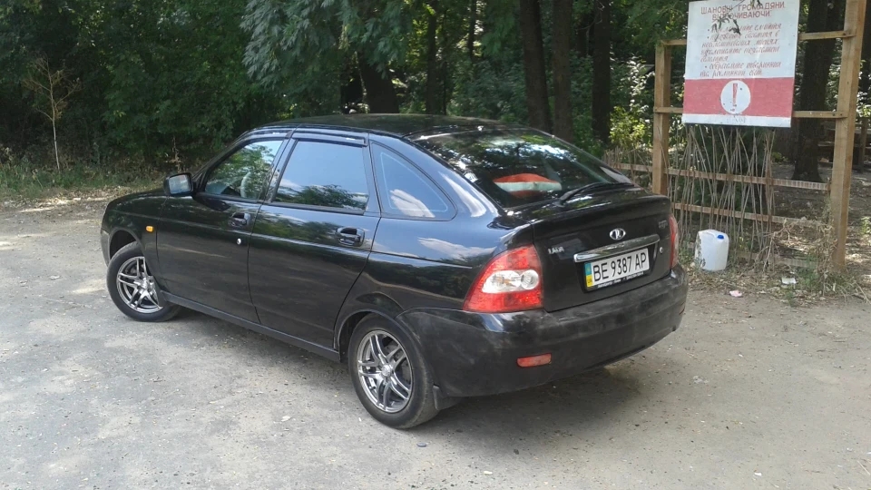 Lada Пріора Хетчбек 2
