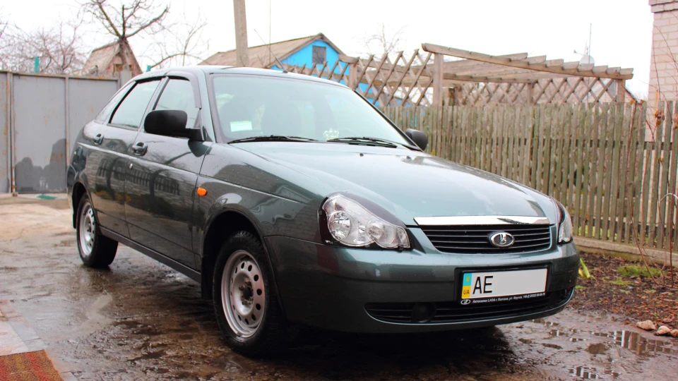 Lada Пріора Хетчбек 5