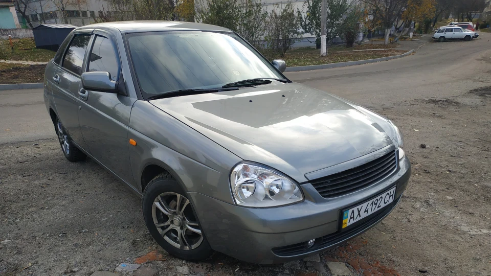 Lada Пріора Хетчбек 2