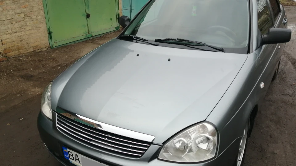 Lada Пріора Хетчбек 4