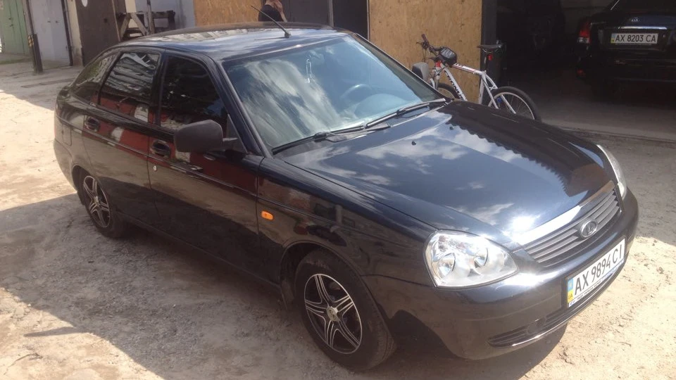 Lada Пріора Хетчбек 4