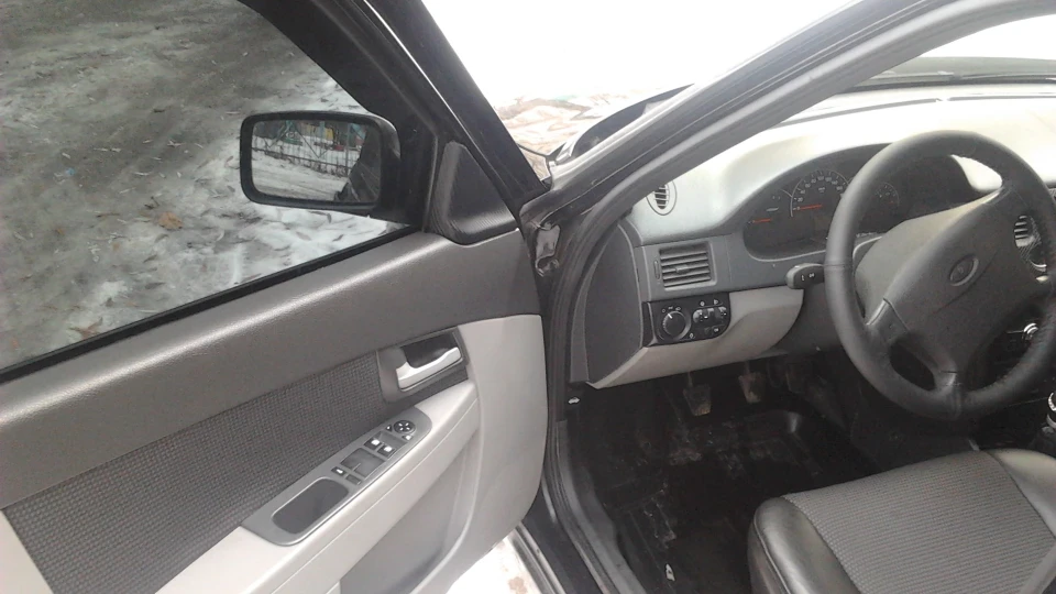 Lada Пріора Хетчбек 5