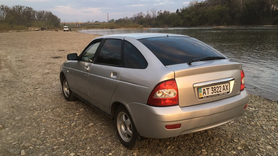 Lada Пріора Хетчбек 2