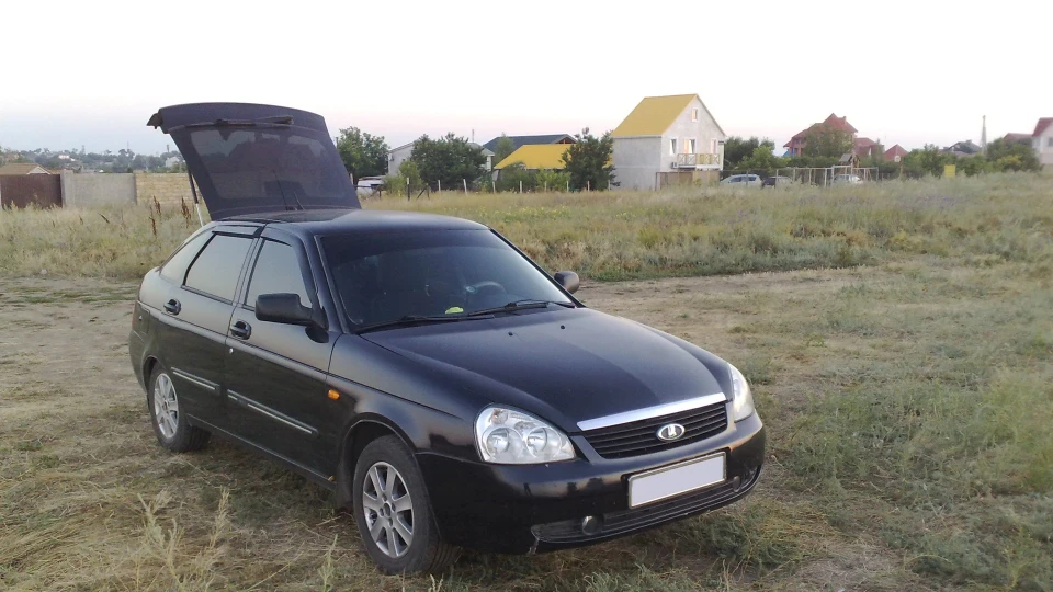 Lada Пріора Хетчбек 5