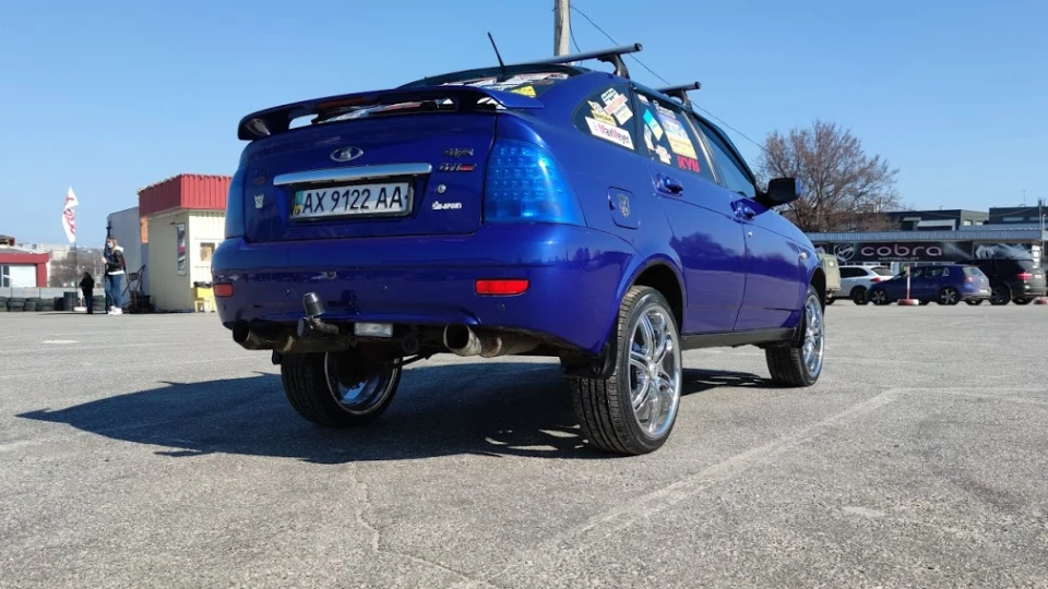 Lada Пріора Хетчбек 4