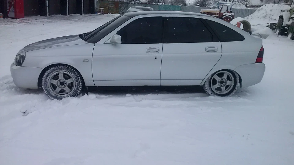 Lada Пріора Хетчбек 5