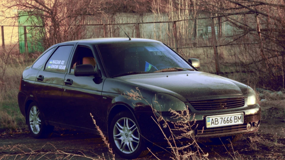 Lada Пріора Хетчбек 3