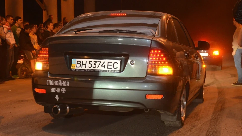 Lada Пріора Хетчбек 4