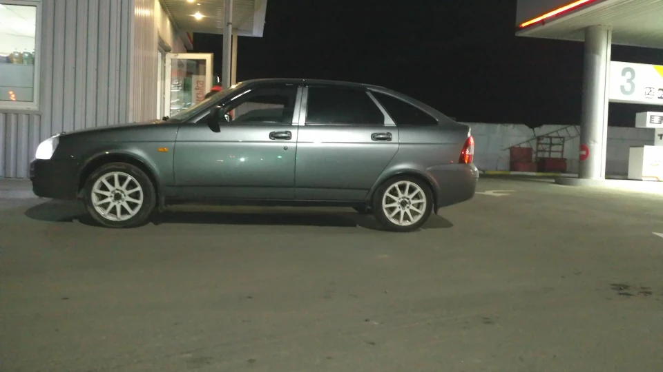 Lada Пріора Хетчбек 5