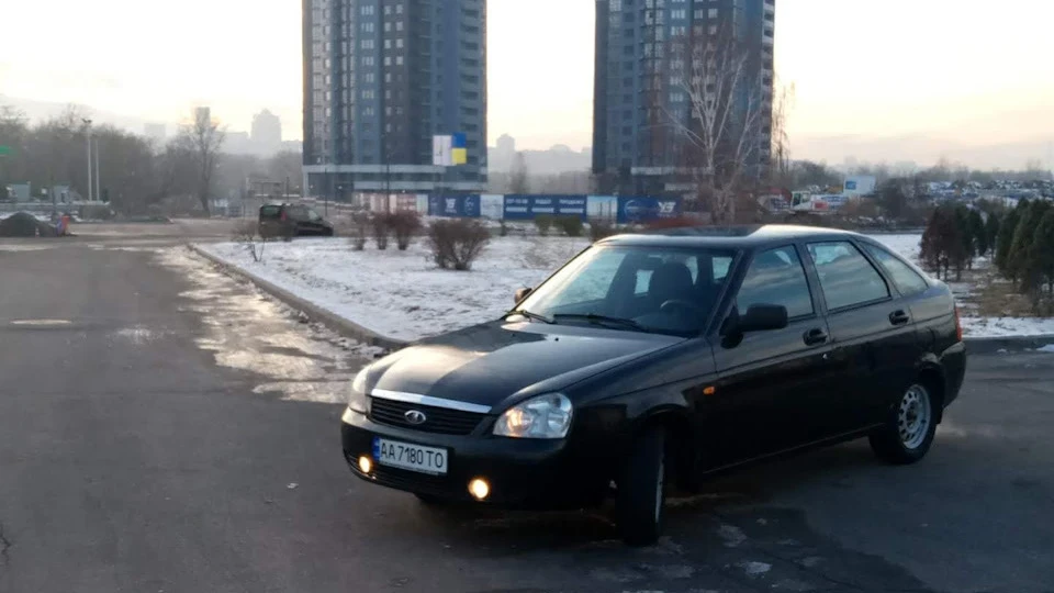 Lada Пріора Хетчбек 2