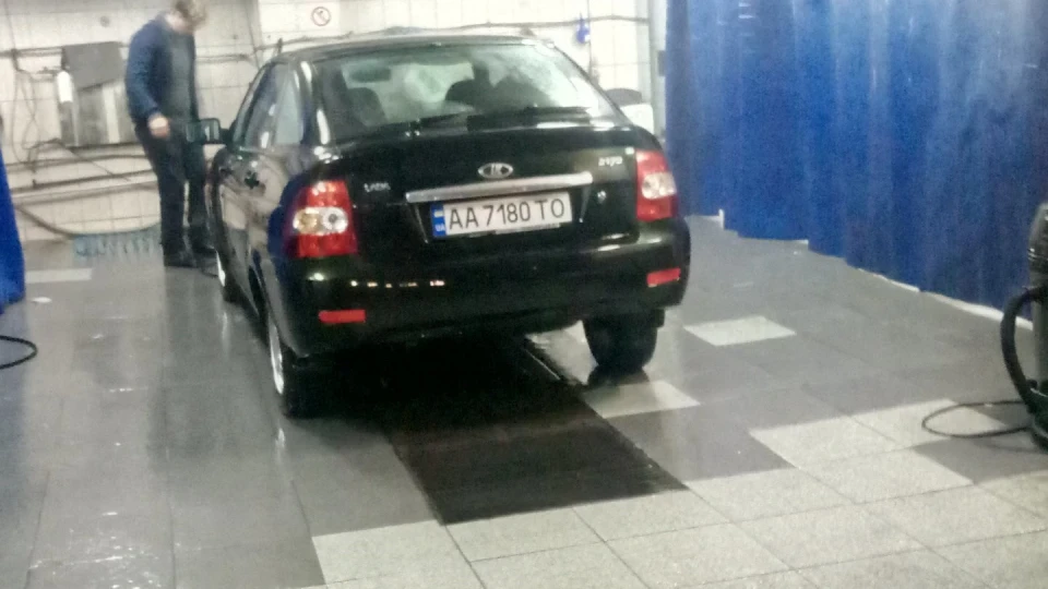 Lada Пріора Хетчбек 5