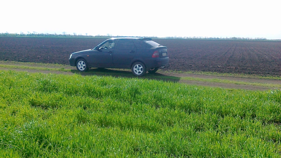Lada Пріора Хетчбек 3
