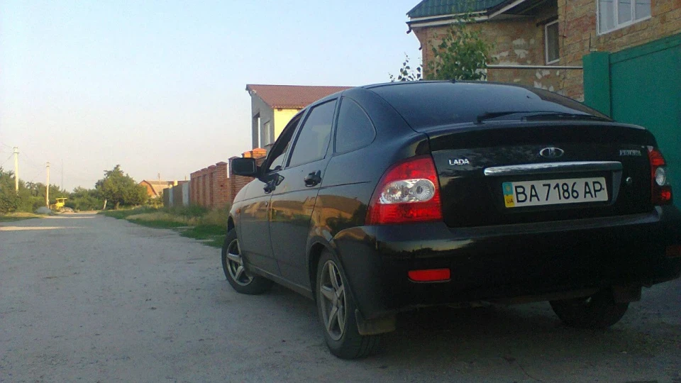 Lada Пріора Хетчбек 2