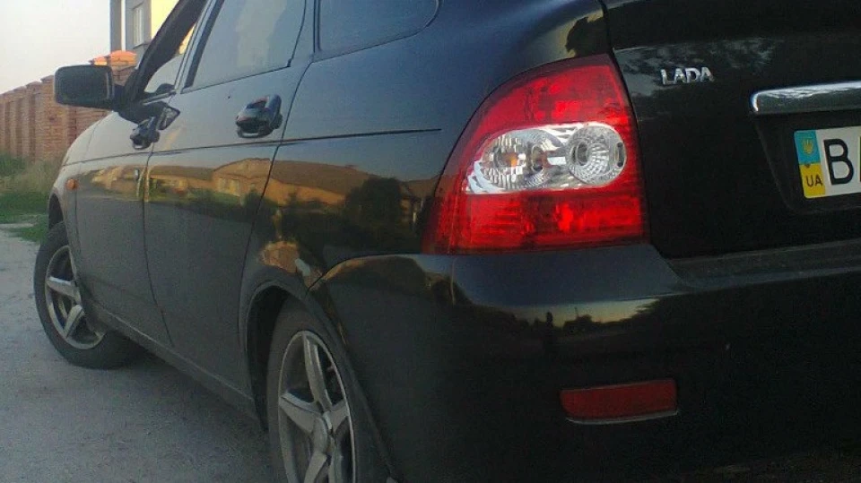 Lada Пріора Хетчбек 4
