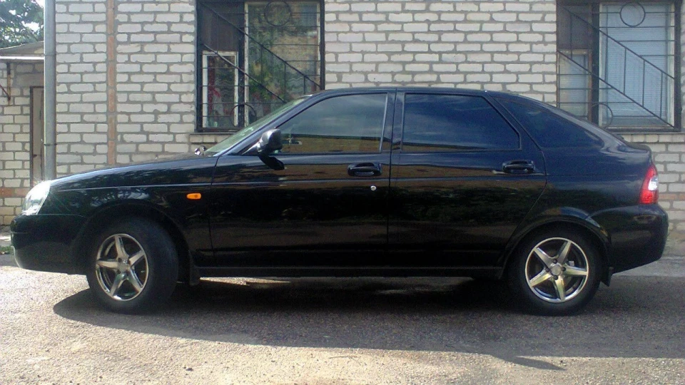 Lada Пріора Хетчбек 5