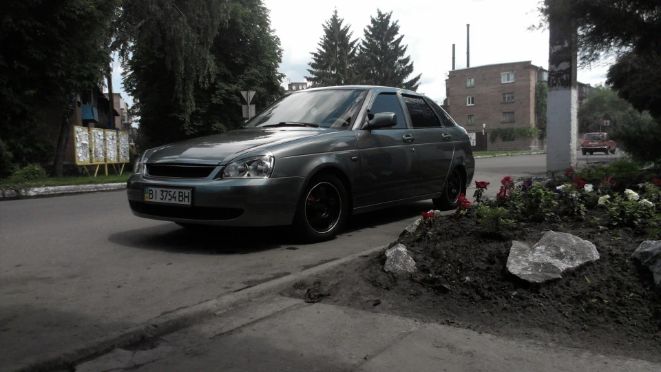 Lada Пріора Хетчбек ) 5