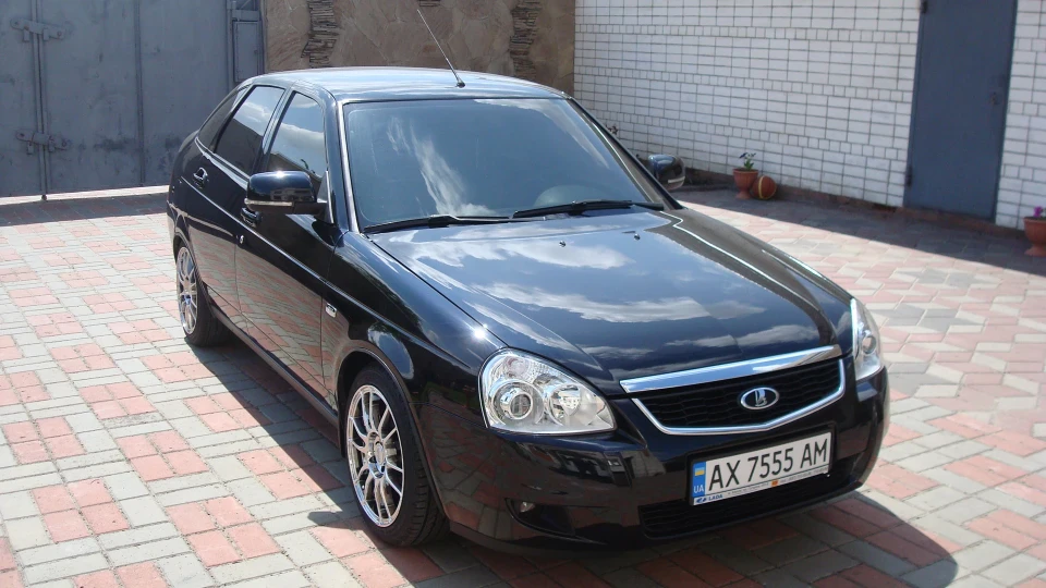 Lada Пріора Хетчбек 2 Космос 4