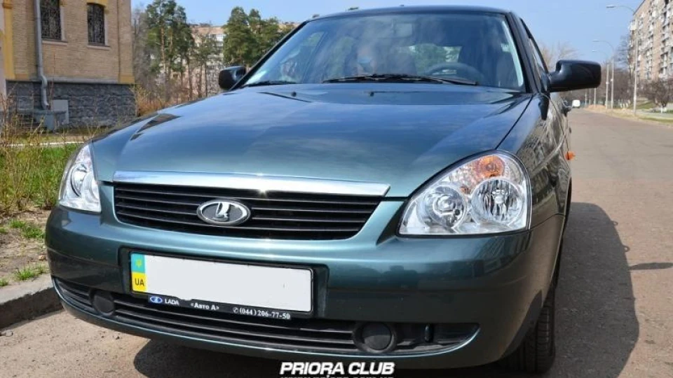 Lada Пріора Хетчбек M@ke iT LongeЯ