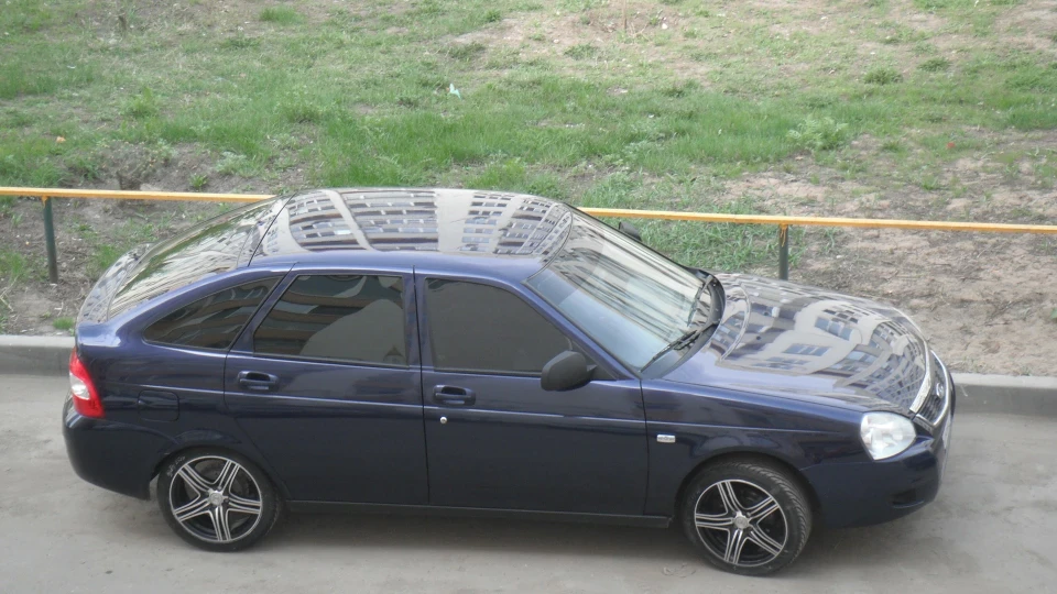 Lada Пріора Хетчбек перс 2