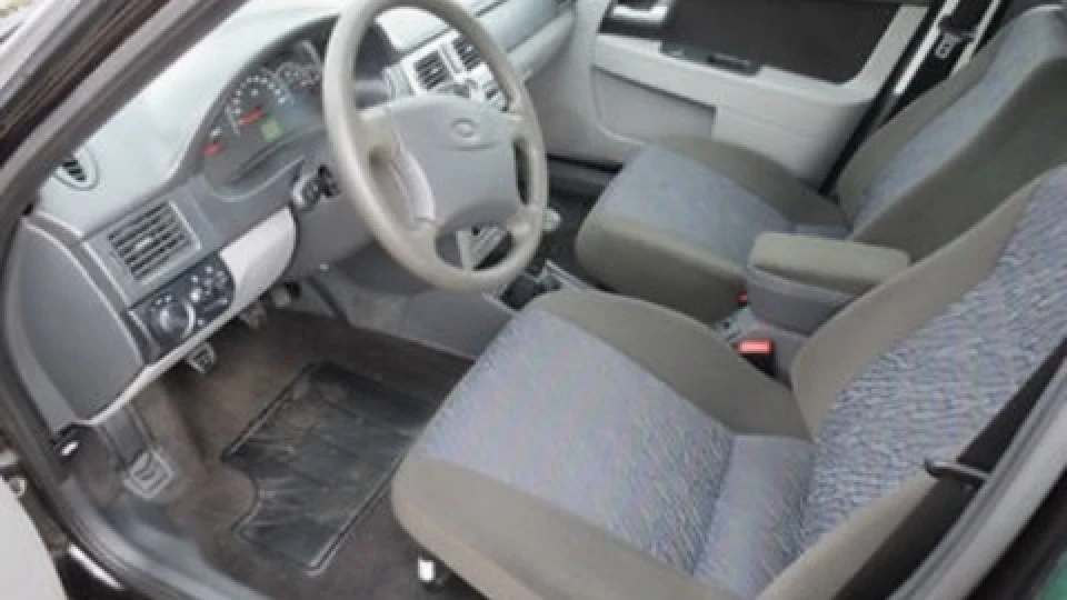 Lada Пріора Хетчбек під розбір 3