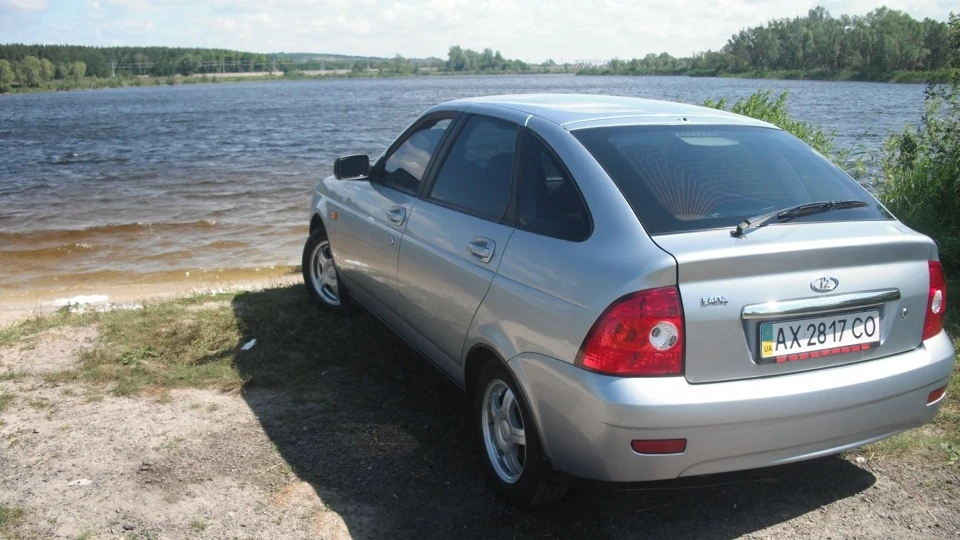 Lada Пріора Хетчбек Пріоритет 4