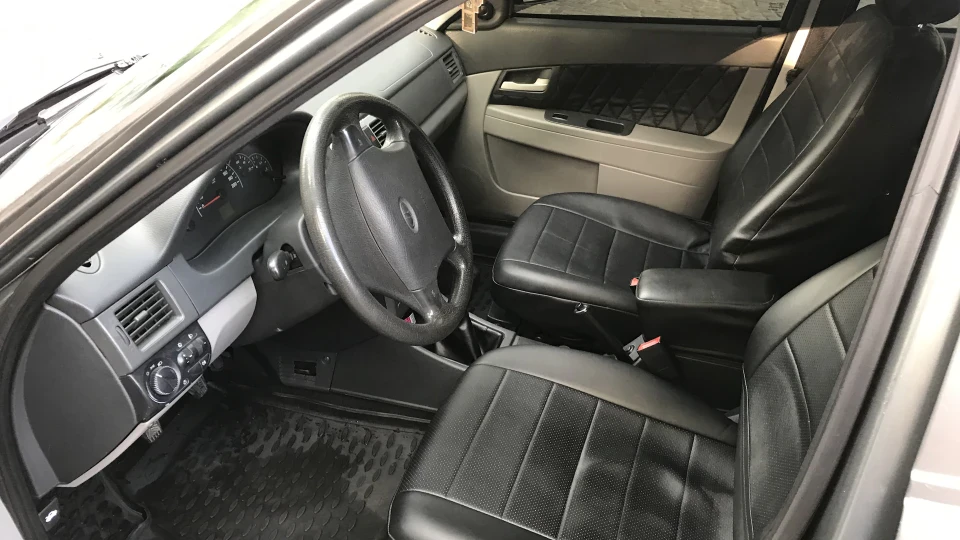 Lada Пріора Хетчбек Priorka 2