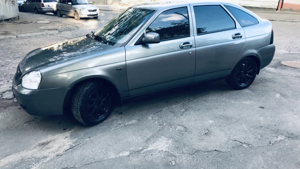 Lada Пріора Хетчбек Priorka 4